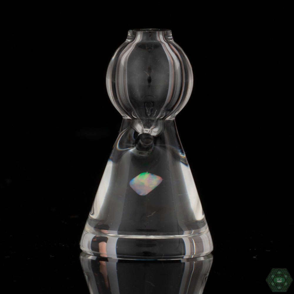Ball Caps for Enhanced Flavor: Experience the full flavor of your concentrates with Smir Glass Nefertiti Ball Caps.