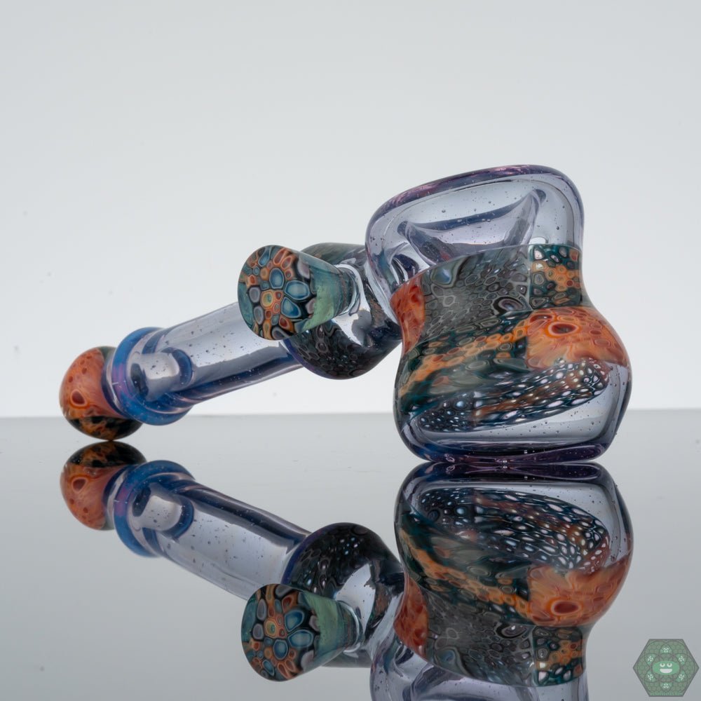 Ergonomic Hammer Pipe: Designed for comfort, the Middleton Glassworks Chip Stacked Hammer features an ergonomic shape for a comfortable grip and enjoyable smoking experience.


