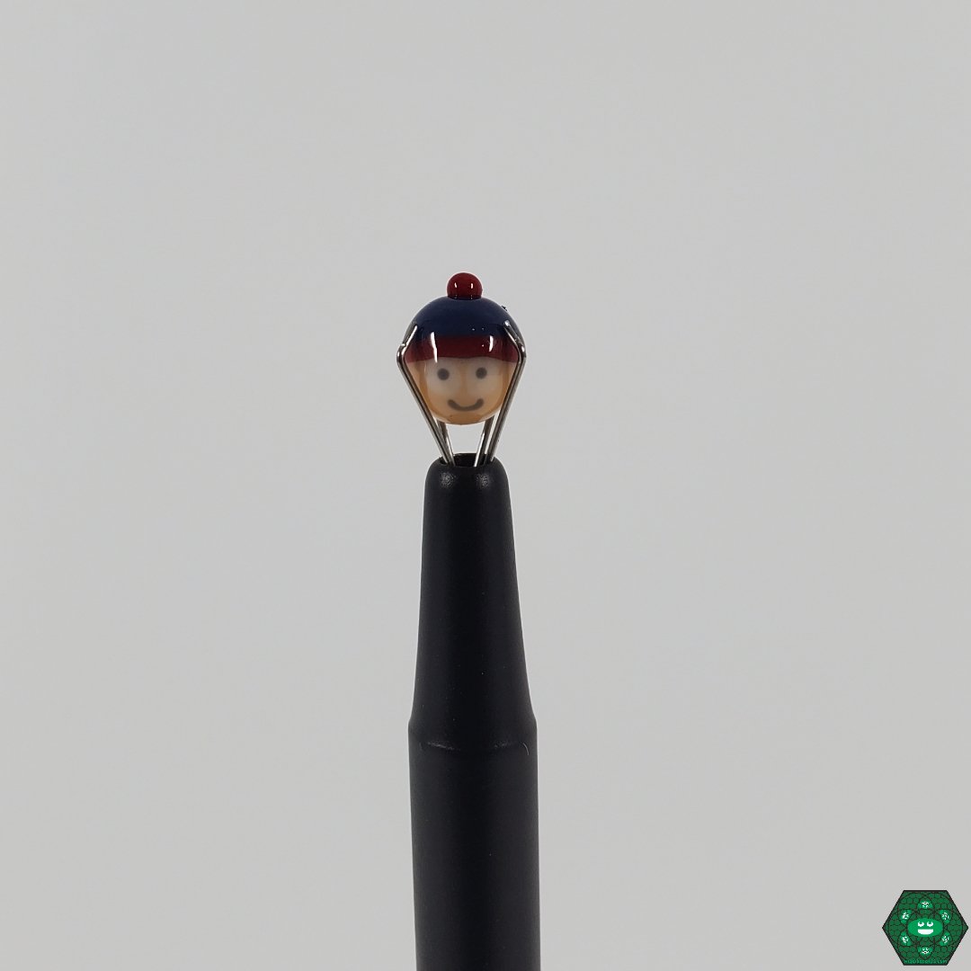  Established Glass Pearls, crafted from premium materials to enhance heat distribution and improve the dabbing experience.