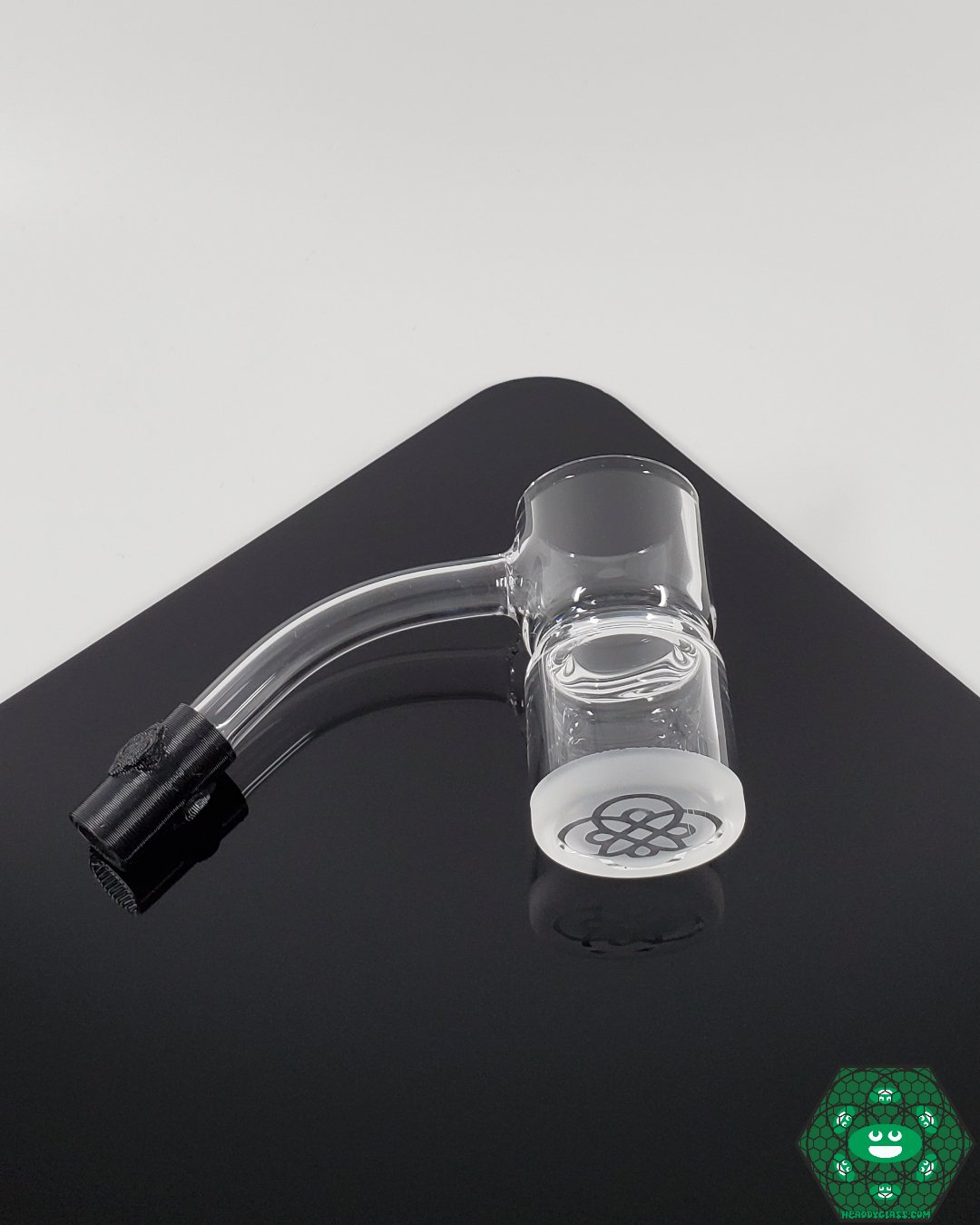 Eternal Quartz Fat Bottom Splash Guard Banger with a 10mm male joint and 45° angle, designed for superior heat retention and spill prevention.