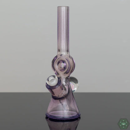  Functional Glass Smoking Rig: The Gemini Glass Hulk Donut Tube is not only visually appealing but also highly functional, providing smooth and enjoyable hits.