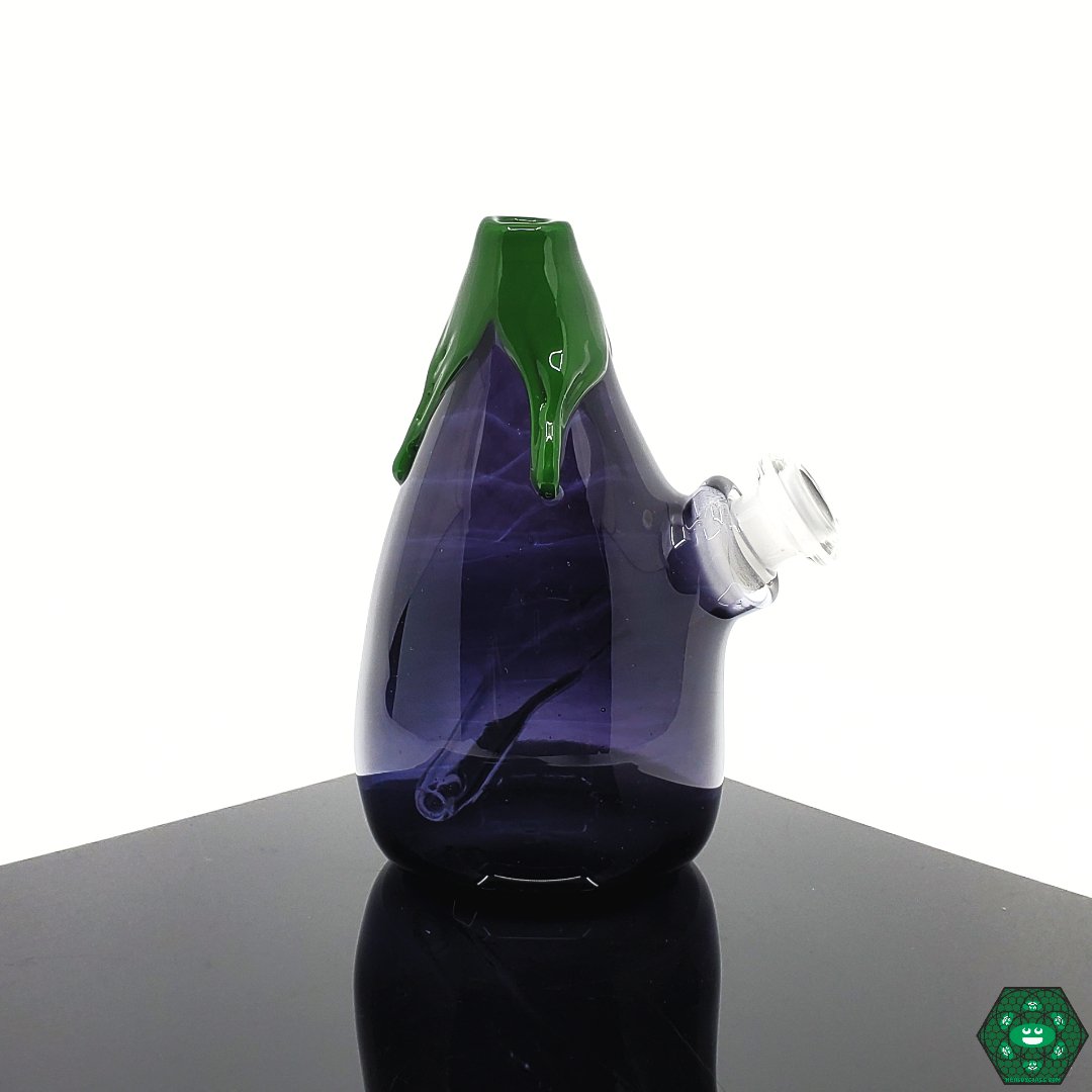 Glass By Boots Eggplant – Artisan-crafted dab rig with a 2.25-inch diameter, 4-inch height, and 10mm male downstem for efficient dabbing.
