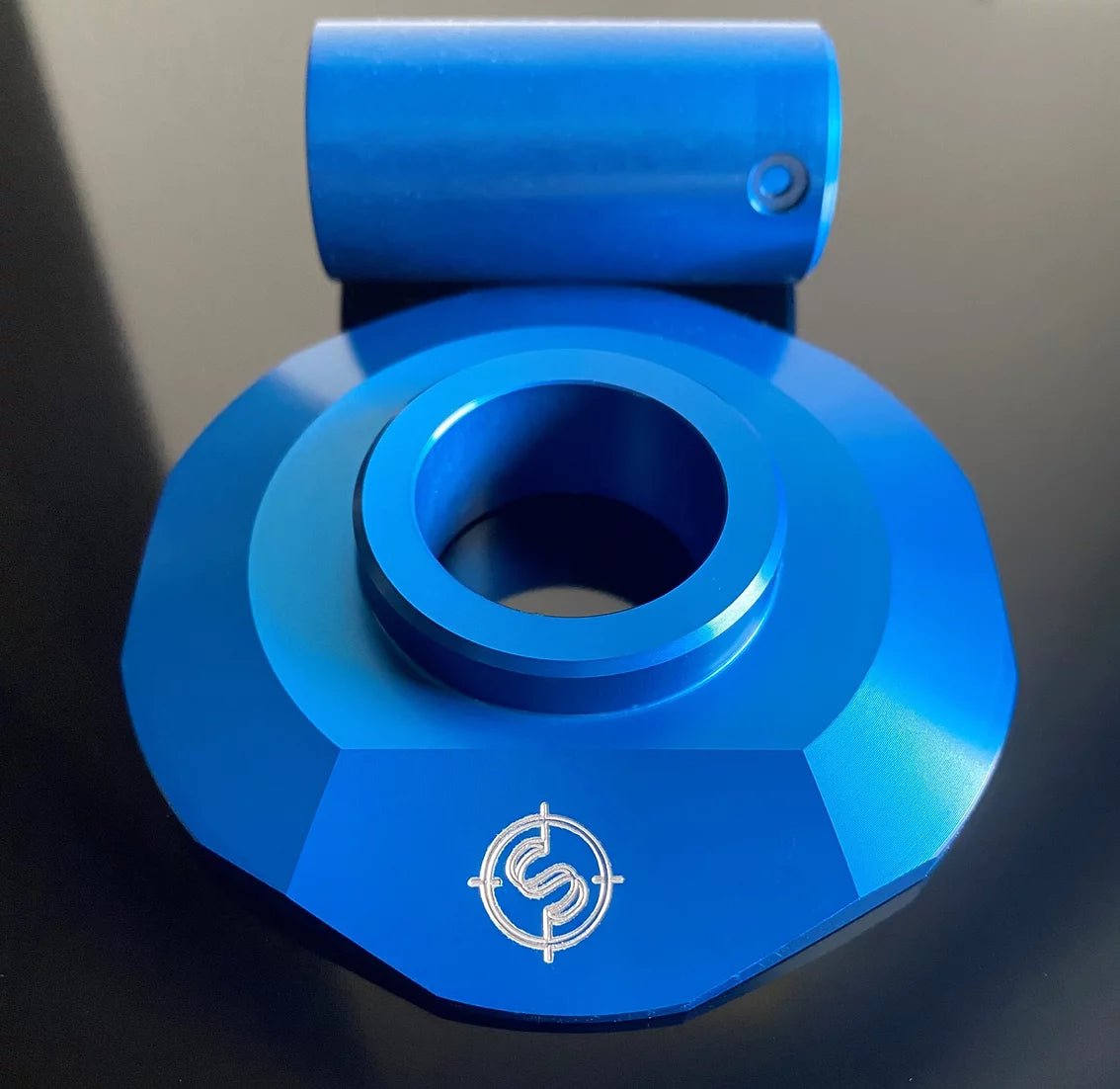 Glass Display Case: The Scope Stack Full Sets function as a display case, showcasing your glass pieces while keeping them protected.