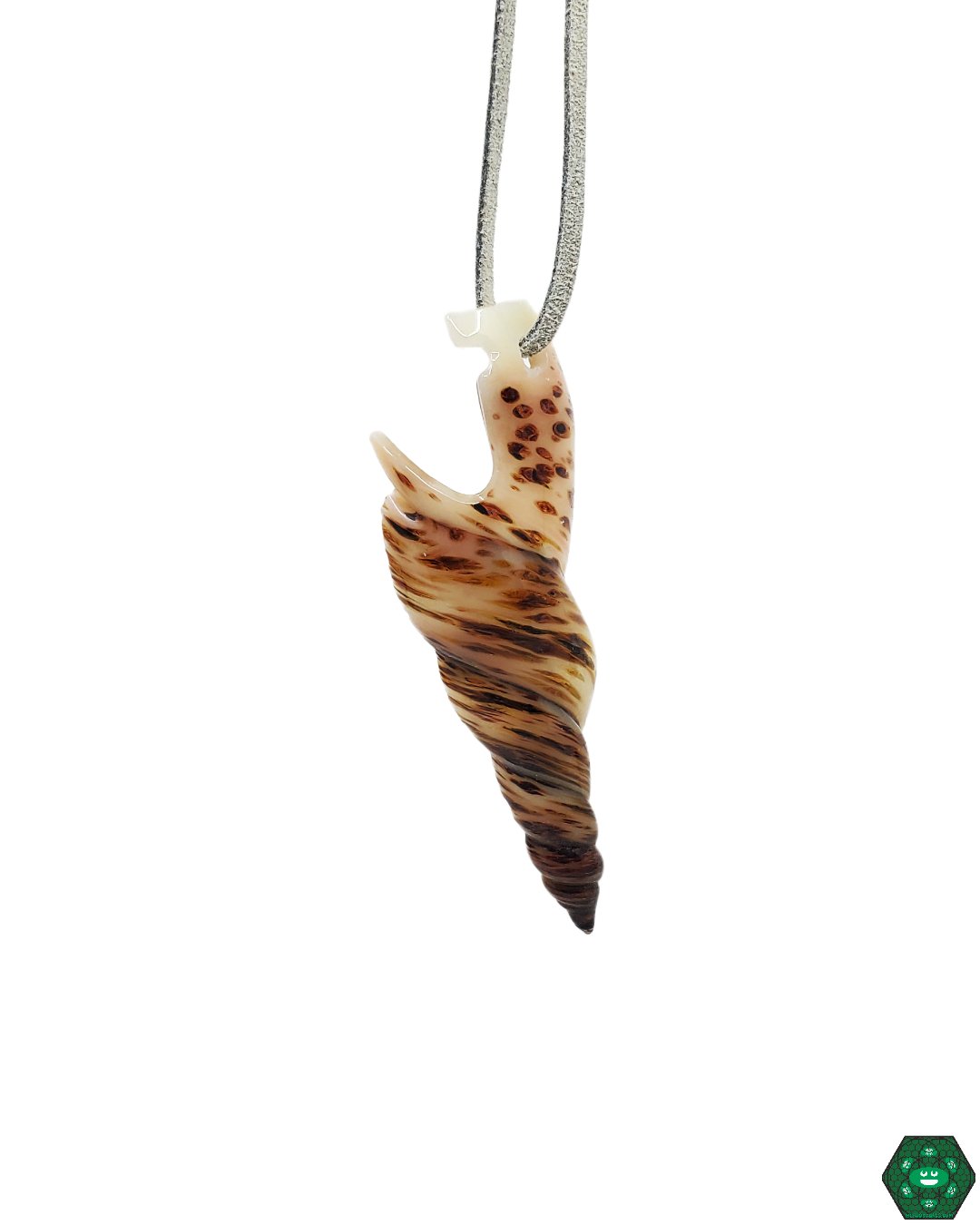 Glasspowl Shell Pendant, a stylish seaside-inspired accessory featuring vibrant colors and artistic craftsmanship.