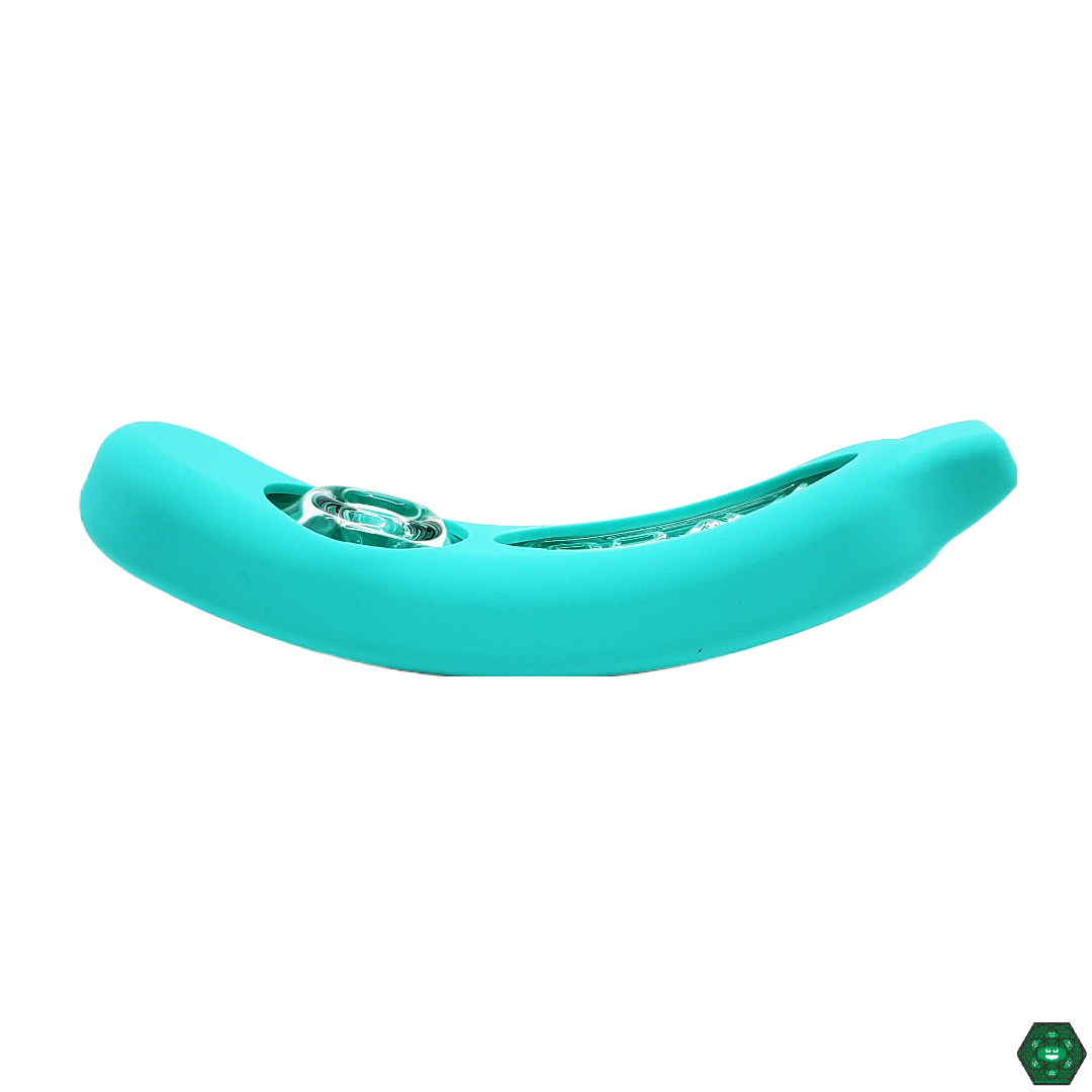  Comparing Grav Labs Rocket Steamroller with Silicone Skin to other steamrollers, showcasing its superior airflow, durable silicone skin, and ergonomic design.