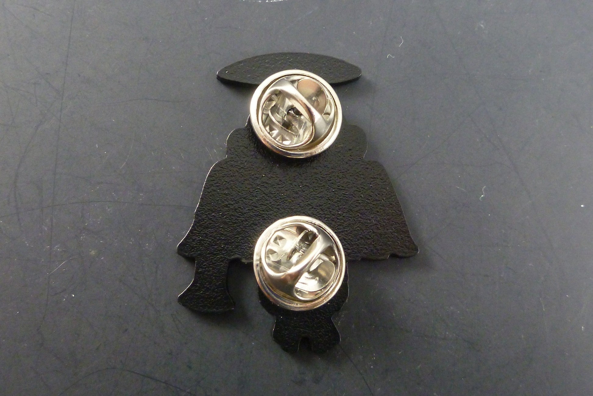  Close-up of the Halo Kid Pin, highlighting its intricate details and premium enamel finish, ideal for adding quality and style to any pin collection.