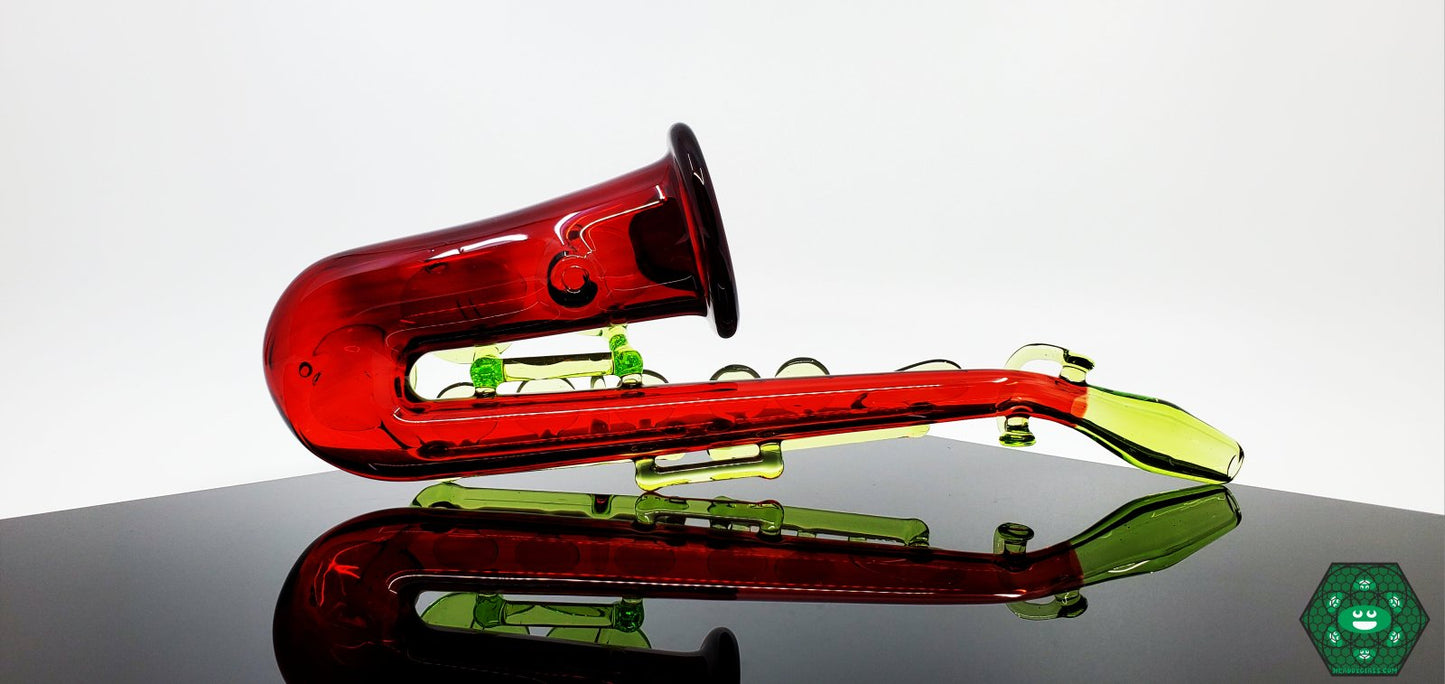  Hand-Blown Glass Sherlock Pipe: This Etai Glass Sherlock Pipe is a unique piece of functional art, handcrafted with intricate details and designed for smooth, enjoyable smoking.