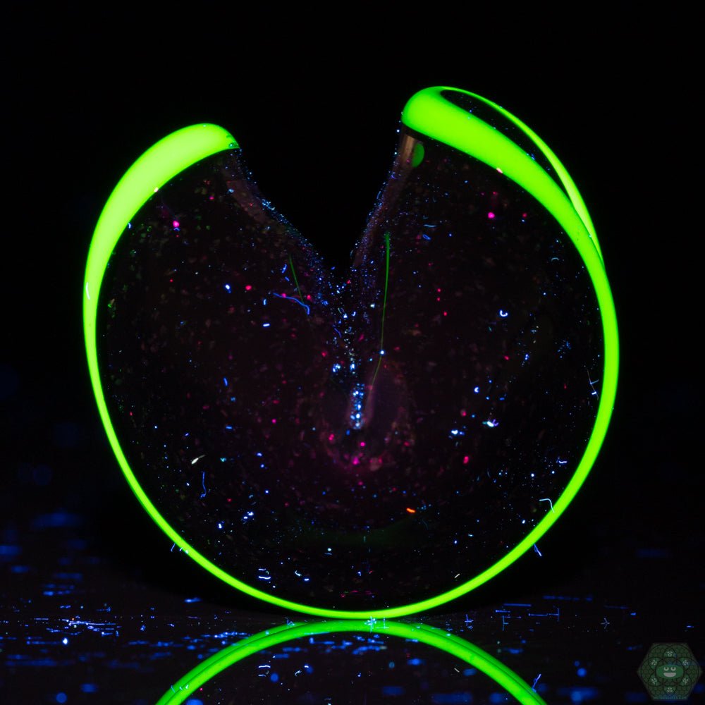  Handcrafted Glass Art Pendant: Each Dux Glass Opal Tech Fortune Cookie Pendant is meticulously handcrafted, ensuring a unique and high-quality piece of wearable art.