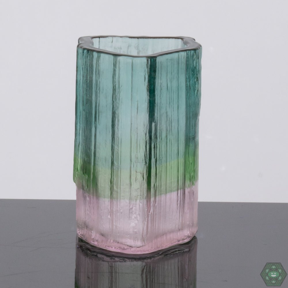Handcrafted Glassware: Digger Glass is known for its handcrafted glassware, and this shot glass set is a perfect example of their artistry and skill.


