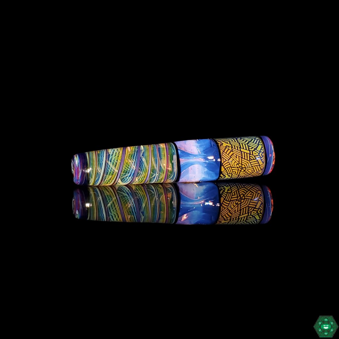 Handcrafted Onie: The Hefe Glass Onie #2 is a compact and stylish chillum designed for a smooth and enjoyable smoking experience.
