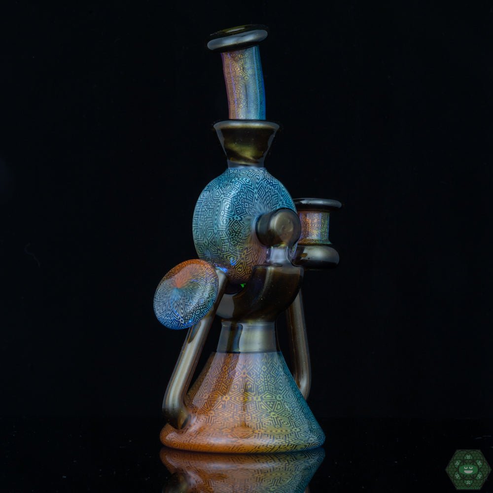 Durable borosilicate glass Hefe Glass Collider Recycler featuring a unique collider design for enhanced performance.