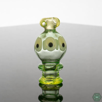 Innovative Dab Caps: Natrix Glass Spinner Caps represent an innovation in dab cap design, utilizing a spinner mechanism for enhanced airflow and vapor distribution.