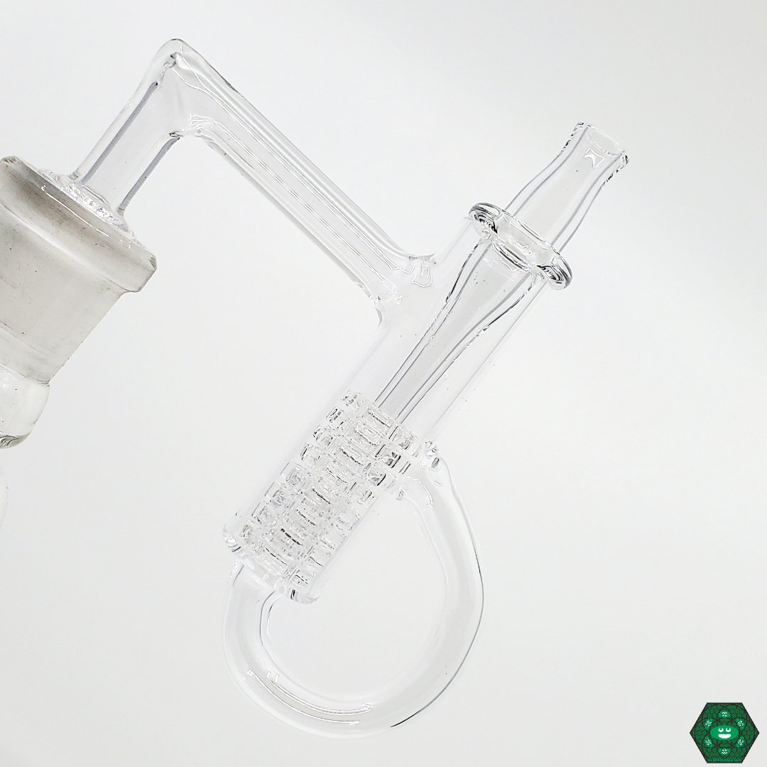 J Red Glass Diamond Loop Terpcycler, a premium dab cycler designed to provide balanced airflow and heat for an efficient dabbing experience.