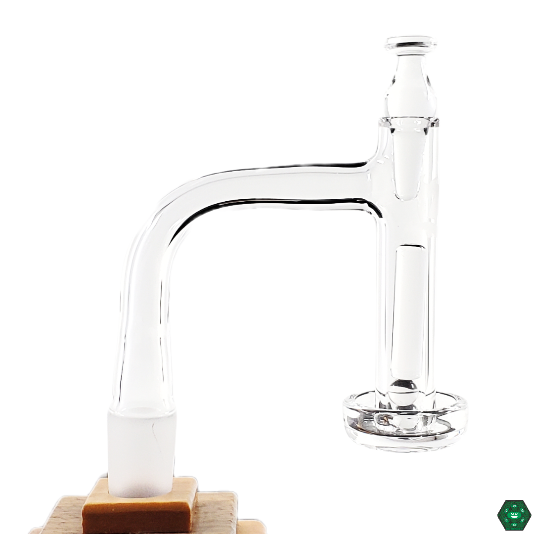 Joel Halen Gremlin Set in use, demonstrating smooth and consistent dabbing with its premium quartz construction and flavor-preserving accessories.
