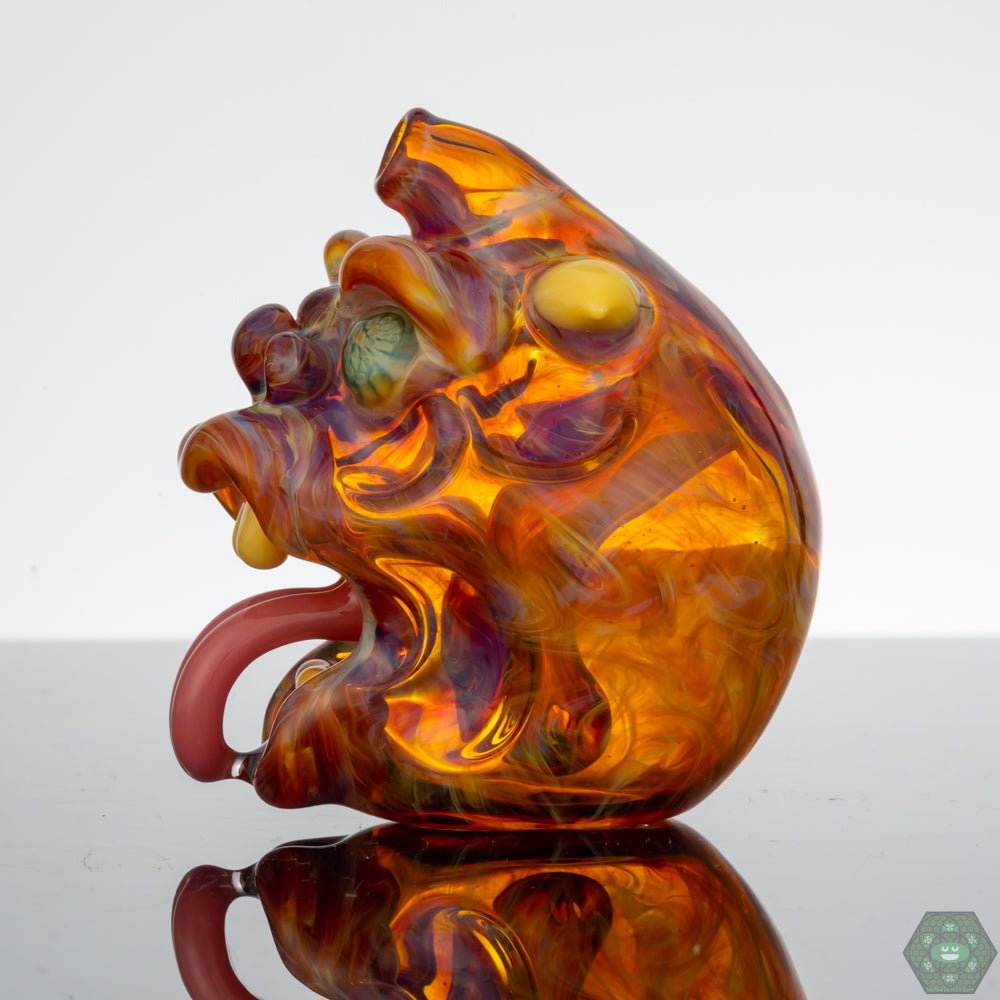  Artistic Glass Dab Rig: The Kaleb Folck Face Ball Rig is a unique and artistic piece, perfect for those who appreciate both functionality and visual appeal in their dab rigs.