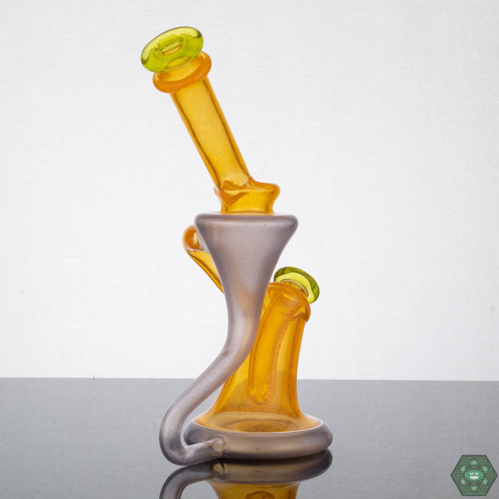 Kilo Glass Recycler #3 – UV-reactive colors and efficient 3-hole perc for enhanced filtration.

