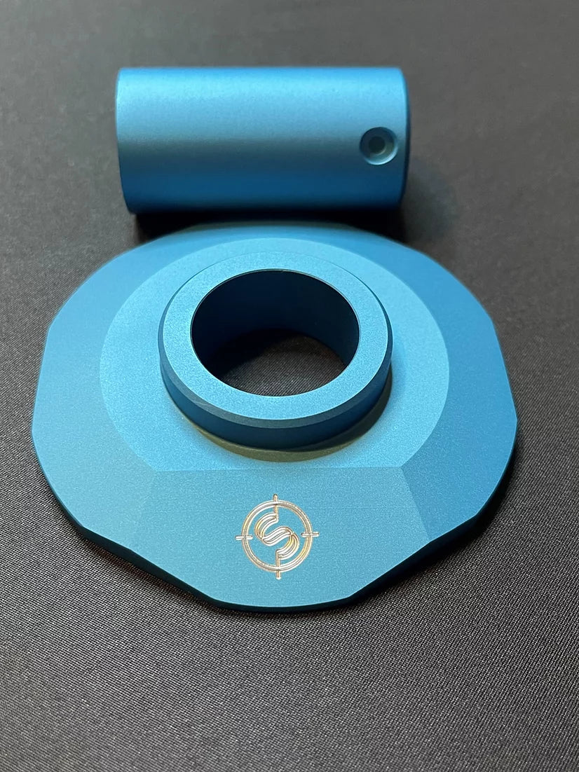  Modular Glass Display System: The Scope Stack system is modular, allowing you to customize your display to fit your specific needs.


