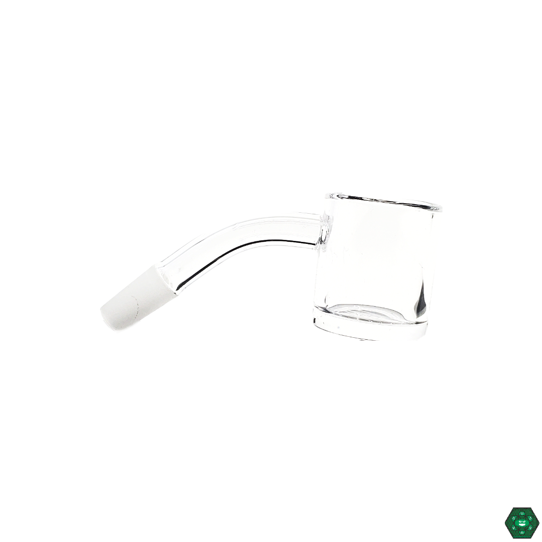  Monark Glass 25MM Quartz Nail in use, demonstrating its excellent heat retention and smooth vapor flow for an optimal dabbing experience.