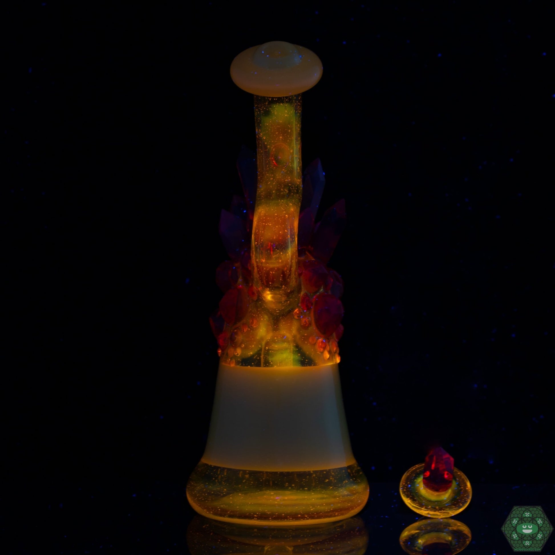 Northern Glass Works Jammer: This Crystal Encalmo Jammer is a testament to Northern Glass Works' commitment to creating high-quality and artistic glass pieces.