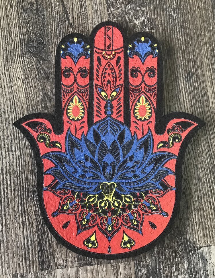  Protective Dab Mat: The East Coasters Die Cut Hamsa mat provides a heat-resistant and non-slip surface, protecting your furniture and dabbing accessories.