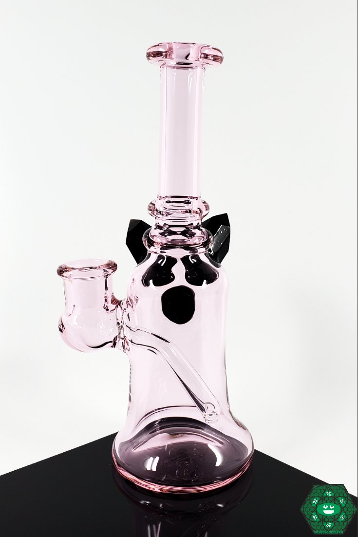 Raya Glass Rose Quartz Mini Tube – 6.75-inch mini rig with 14mm joint, 2-hole perc, and a unique crystal cluster accent for enhanced dabbing sessions.

