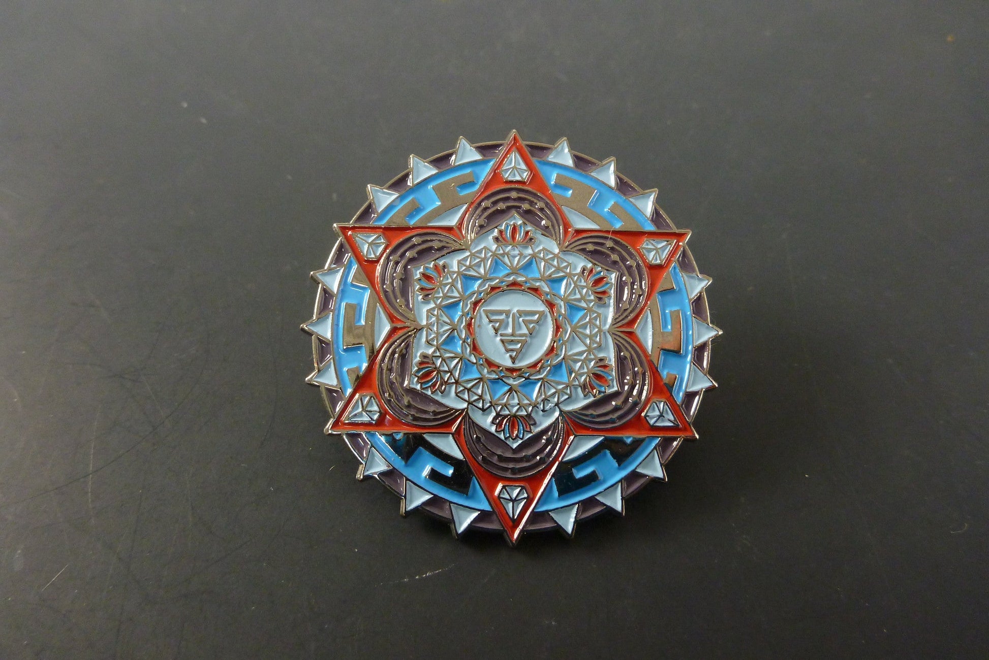 Red aztec diamond pin - Headdy Glass - HG