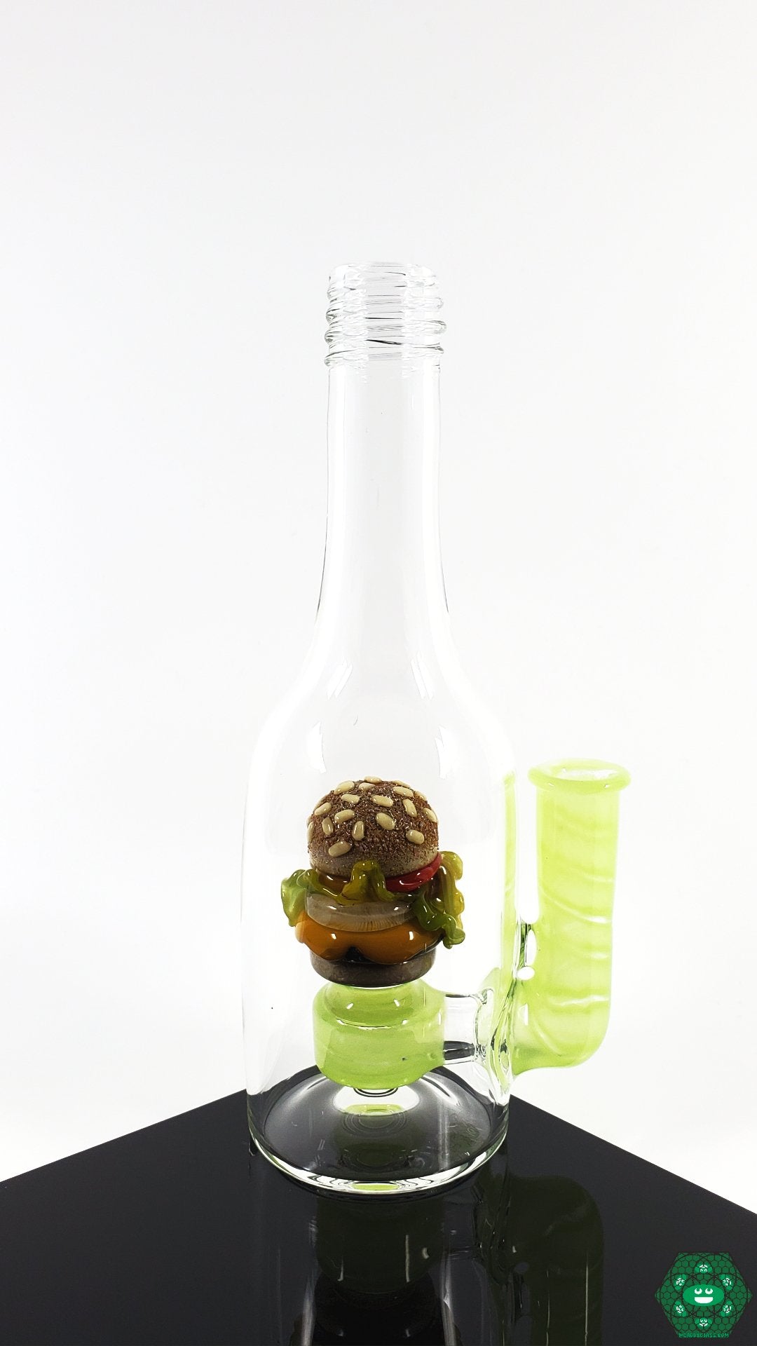 Rosburg Glass Bottle Rig – Slyme Edition, ideal for concentrate users, offering durability and sleek design for an exceptional dab experience.

