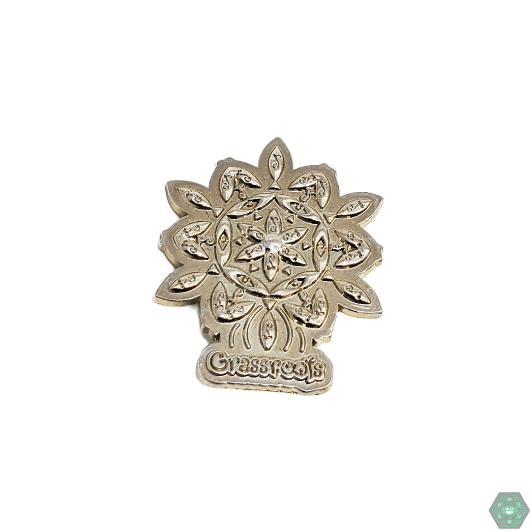 Silver Flower Hat Pin featuring an elegant flower design with a polished finish, perfect for adding a touch of sophistication to any collection.