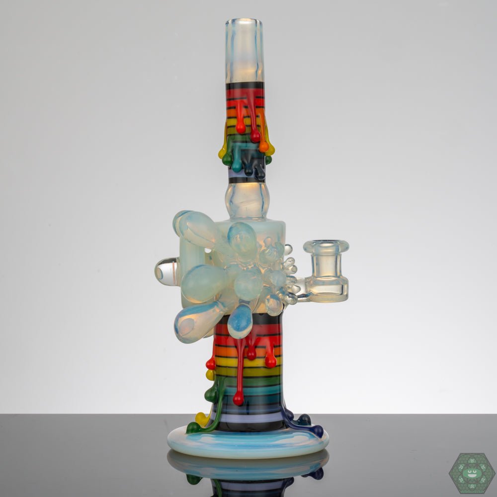 Skrillinger Glass Exploding Hypercandle designed for concentrate use, blending artistry with functionality.