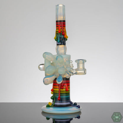 Skrillinger Glass Exploding Hypercandle designed for concentrate use, blending artistry with functionality.