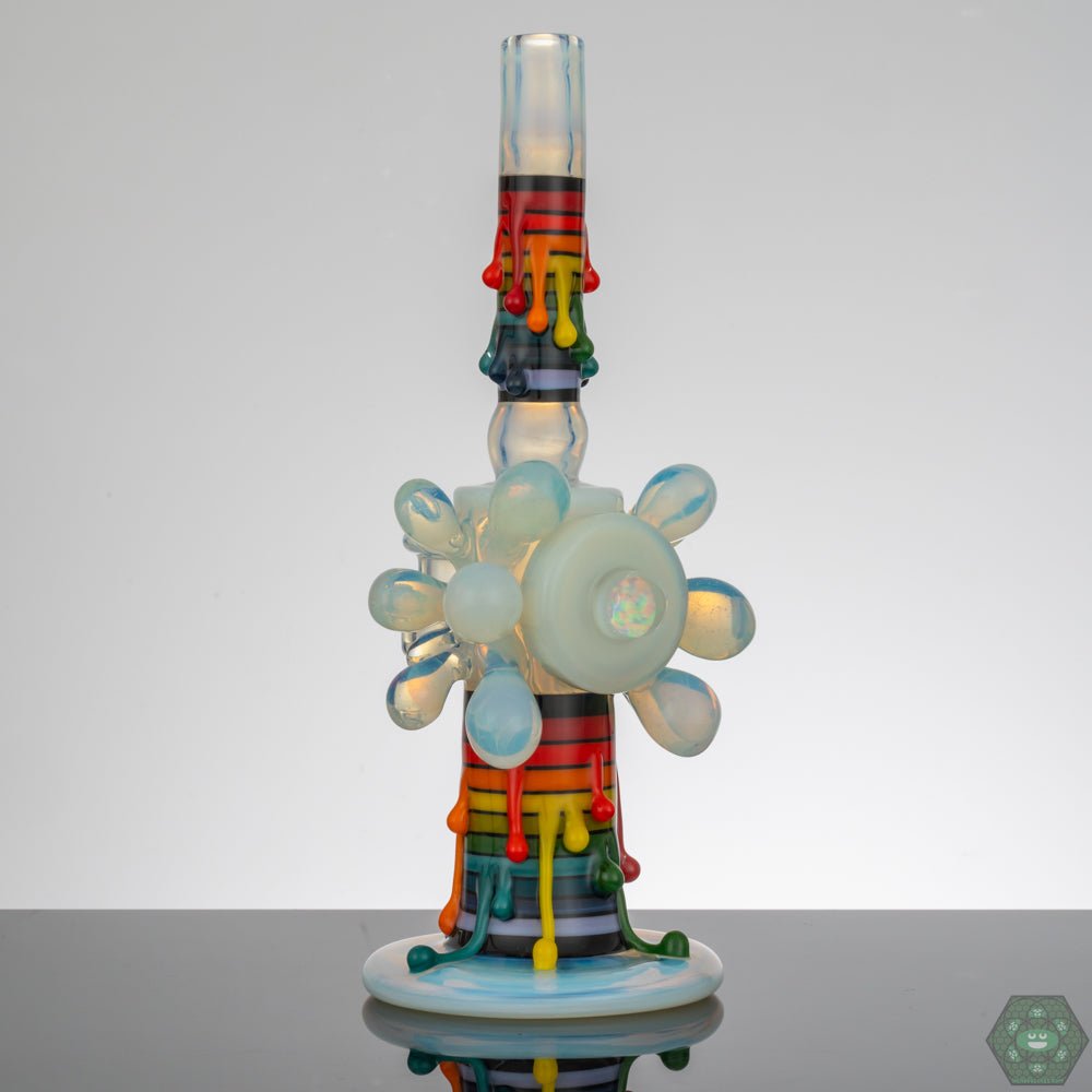 Skrillinger Glass Exploding Hypercandle with an artistic structure, adding a dynamic visual appeal to any collection.