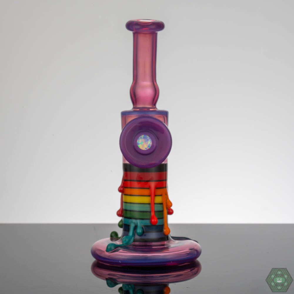 Unique Skrillinger Royal Jelly Candle Jammer rig, combining high-quality glasswork with intricate aesthetics.