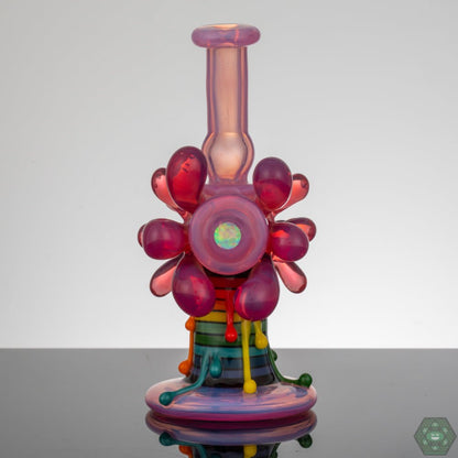 Functional and artistic Skrillinger Telamagenta Exploding Candle, designed for concentrate use.