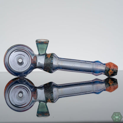 Hammer Pipe with Smooth Airflow: The Chip Stacked Hammer is designed for smooth and consistent hits, ensuring a balanced and enjoyable smoking experience.