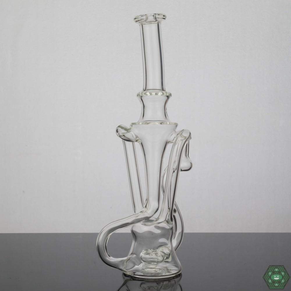  Recycler with Smooth Filtration: Experience smooth and enjoyable hits with the Prophecy Glass Recycler #8, designed for advanced filtration and optimal performance.


