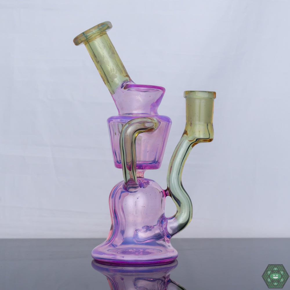 Recycler for Smooth Pulls: The Wolfe Glass Double Single Internal Drain Recycler is designed to provide smooth and consistent pulls every time.