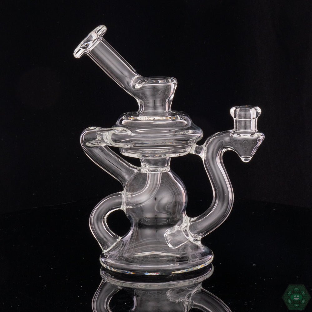 Space Cricket Clear Recycler 5 – Compact glass recycler offering reliable filtration and smooth performance for daily use.