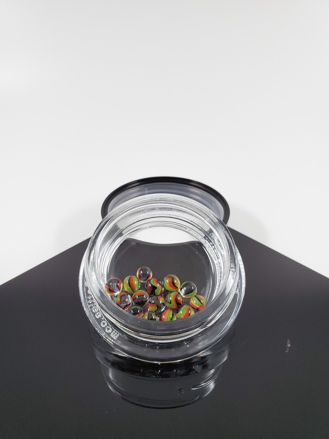 Spaceman Lined Pearls - @Spaceman_the_goon - HG