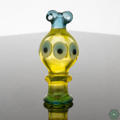 Spinner Caps for Dynamic Airflow: Natrix Glass Spinner Caps utilize a unique spinner mechanism to ensure even vapor distribution and enhance your dabbing experience.