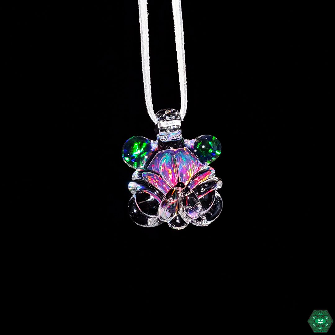 Stunning Opal Jewelry Pendants: Casto Glass offers 20mm opal pendants with vibrant color play, perfect for adding a touch of elegance to any outfit.