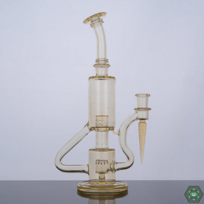 Unique Bubble Perc Rig: The innovative bubble percolator design of this dab rig ensures efficient filtration and smooth, consistent hits.