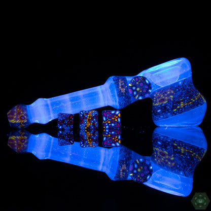 Unique Glass Hammer Pipe: The Middleton Glassworks Chip Stacked Hammer is a one-of-a-kind piece, perfect for collectors and enthusiasts looking for unique glass art.