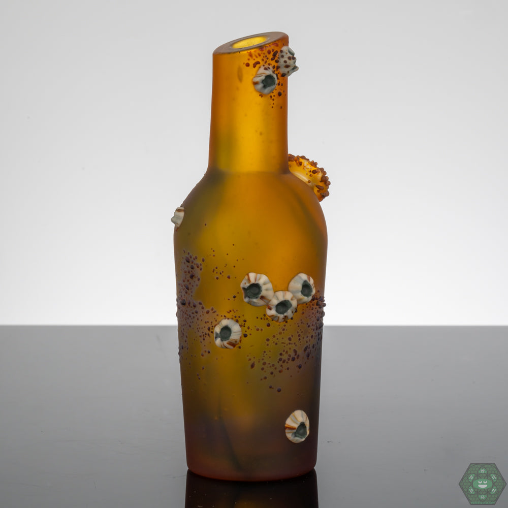 Unique Glass Rig: This Barnacle Chubby Bubby Rig is a one-of-a-kind piece, perfect for collectors and enthusiasts looking for unique and artistic heady glass.