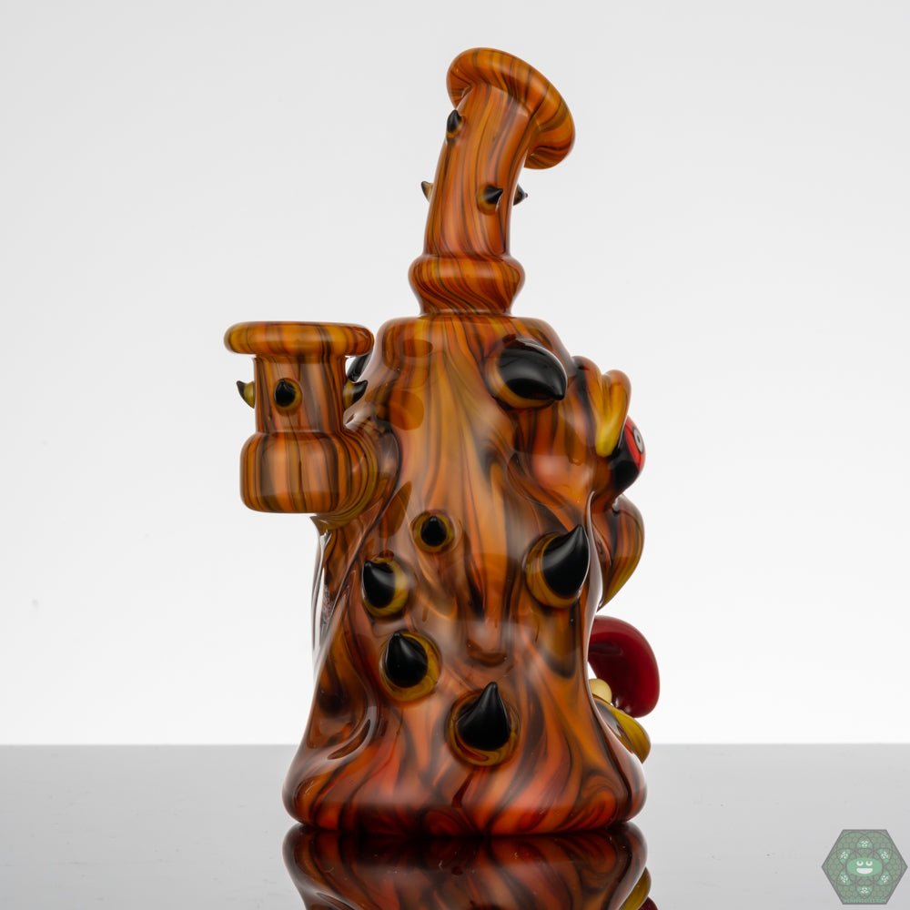 UV Reactive Glass Rig with Open Mouth Design: The Kaleb Folck GPPR Open Mouth #336 showcases UV-reactive glass accents and a unique open mouth design, creating a visually striking and functional piece.