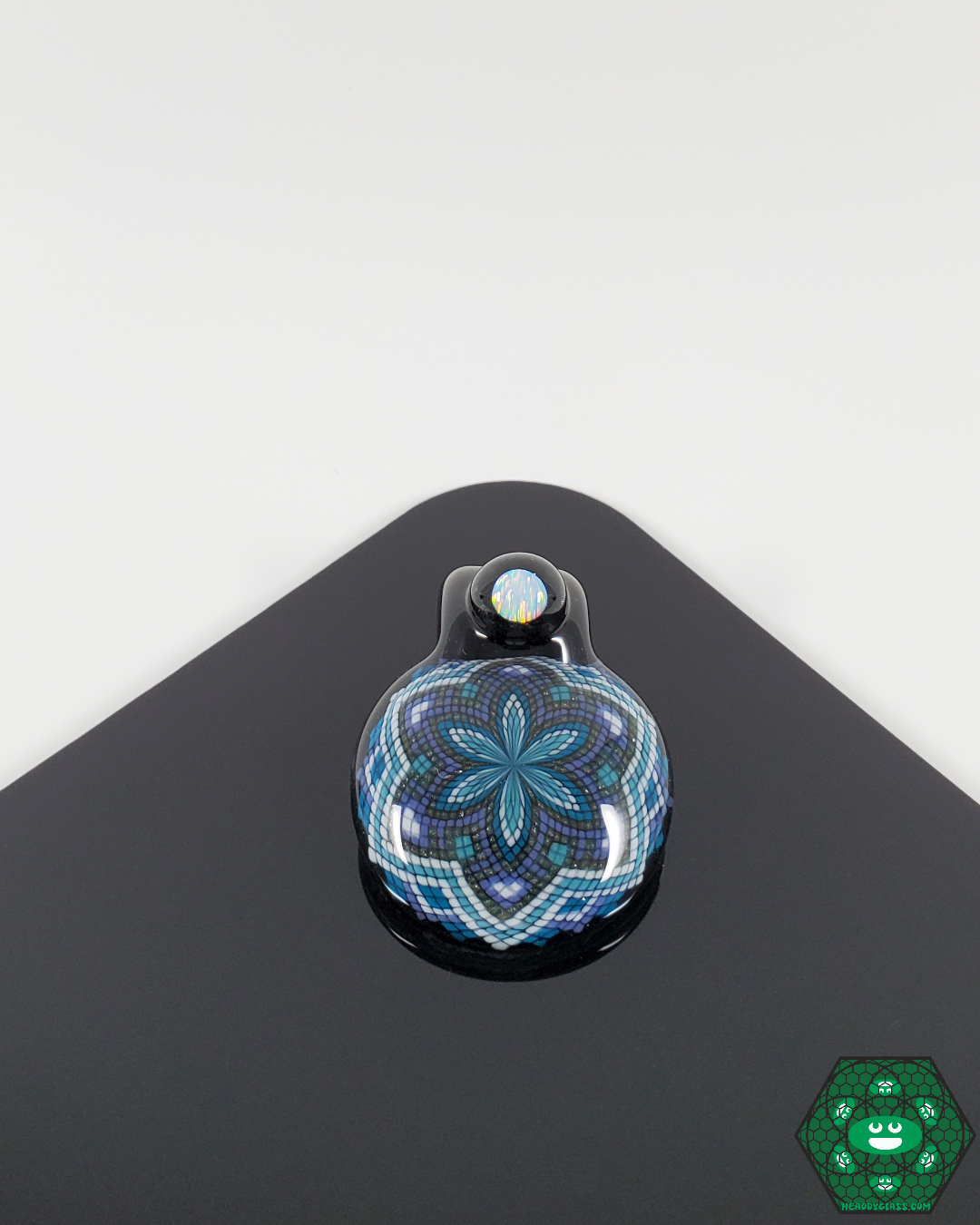 Vogel Glass Pendant, an artistic handmade piece crafted from high-quality glass for durability and style.