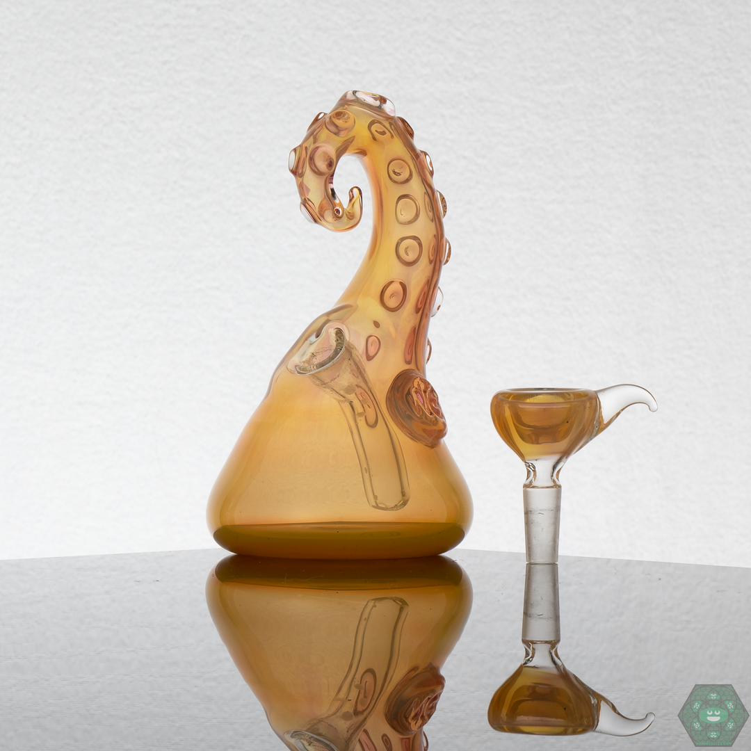 lose-up view of the Wicked Glass Tentacle Traveler, highlighting the detail and craftsmanship of its tentacle design.