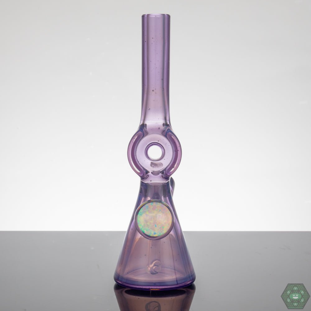  Wild Berry Glass Rig: The Gemini Glass Wild Berry Donut Tube showcases a beautiful wild berry color scheme, adding a touch of vibrant color to your smoking sessions.