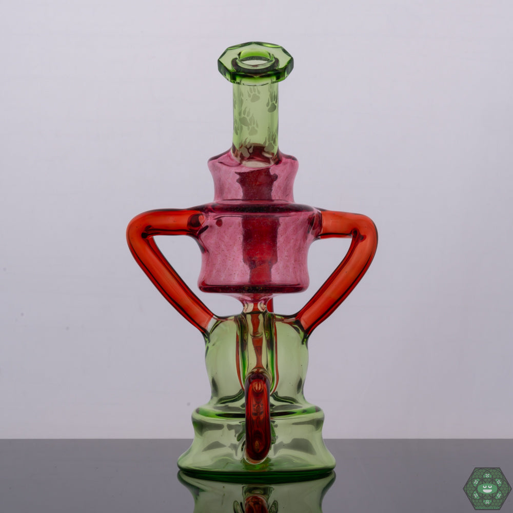 Wolfe Glass Double Single External Drain Recycler, a handcrafted 14MM dab rig featuring precision external drain design for superior airflow and filtration.