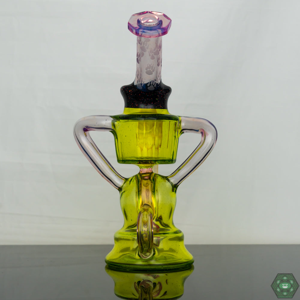 Wolfe Glass Recycler - 14mm: This 14mm recycler from Wolfe Glass offers a unique dabbing experience with its external drain design.